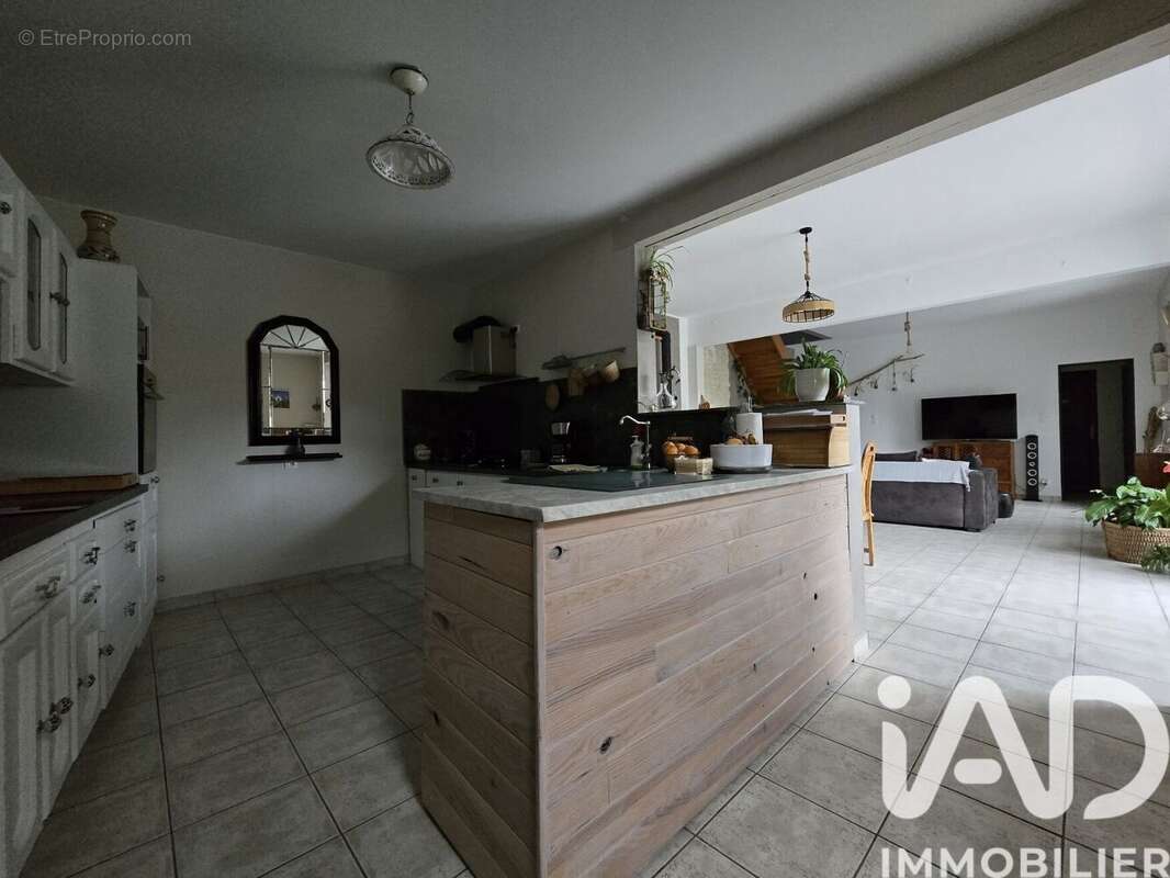 Maison 177 m² à Pas-De-Jeu  - photo 8