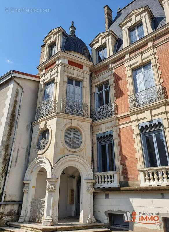 Appartement à ROCHE-LA-MOLIERE