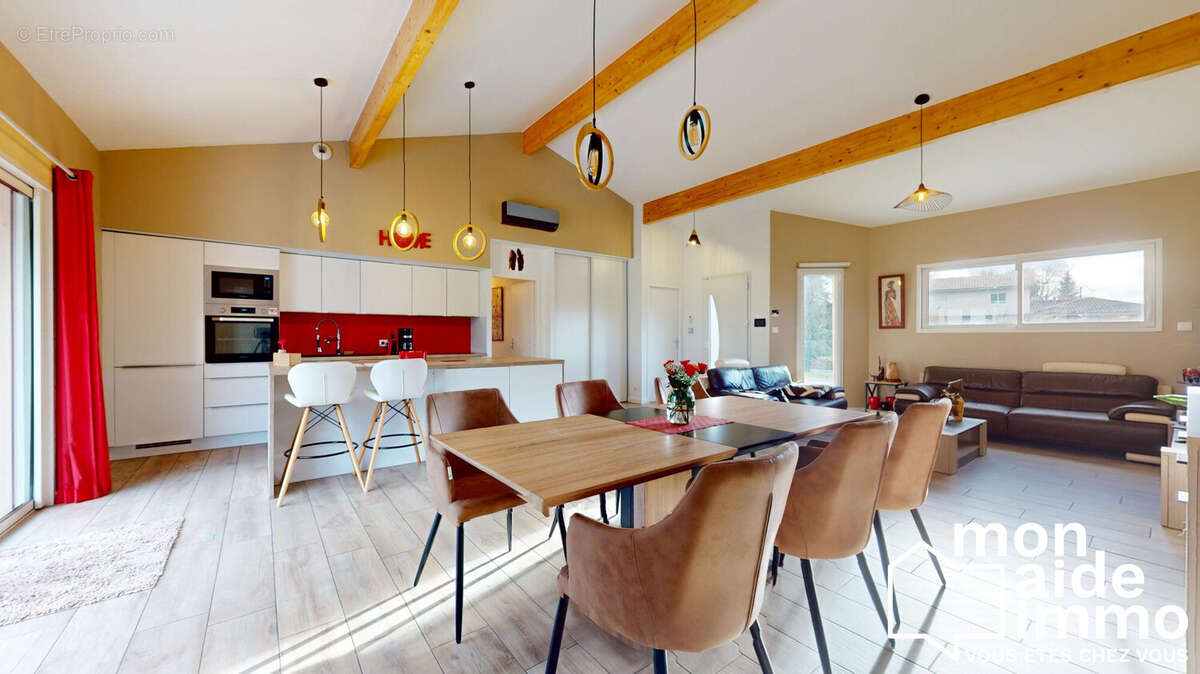 Maison à CAMBLANES-ET-MEYNAC