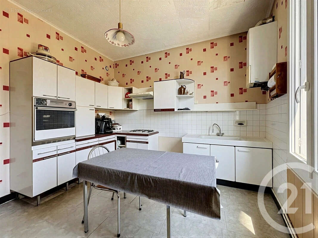 Maison 113 m² à Givors  - photo 4