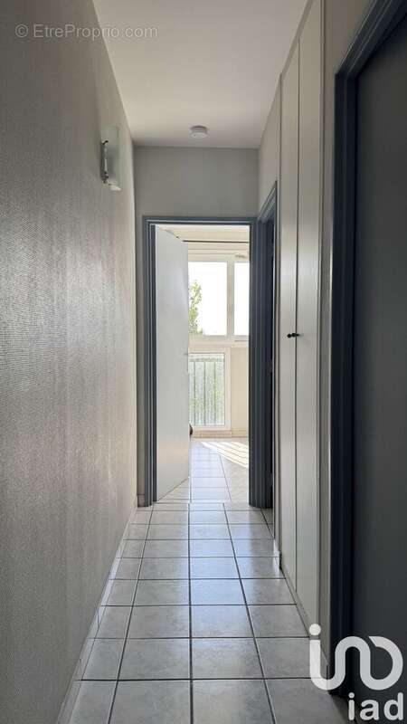 Photo 8 - Appartement à VILLENEUVE-LA-GARENNE