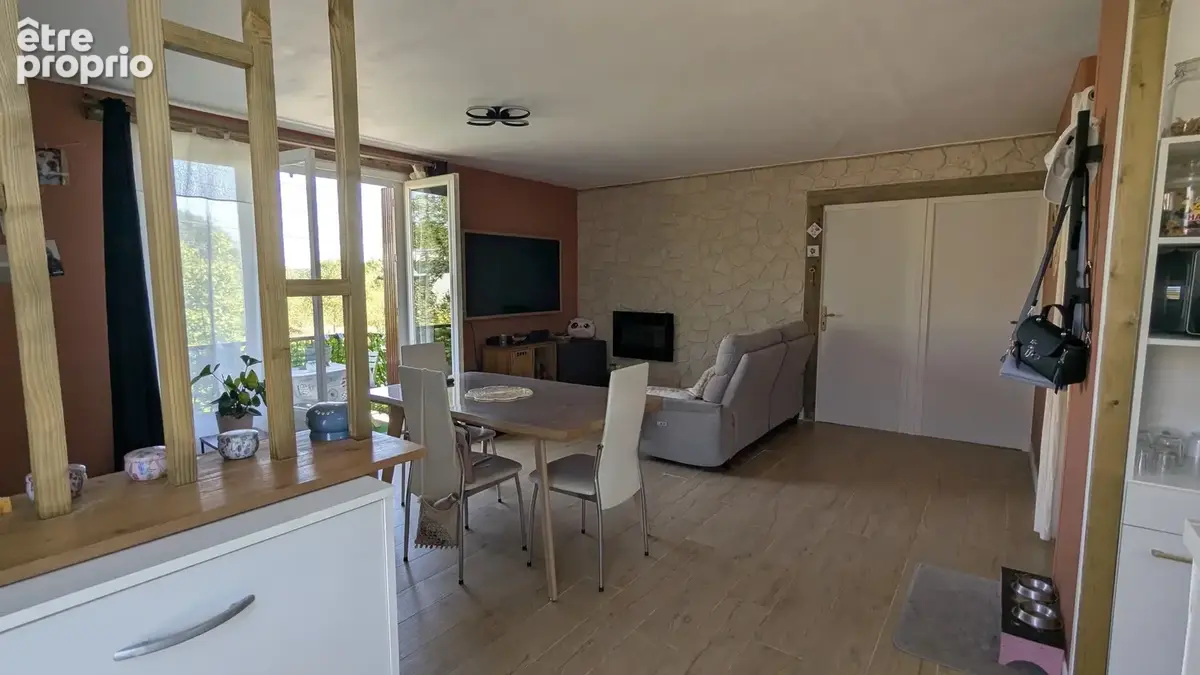 Charmante maison de village à Saint-Léomer - photo 3
