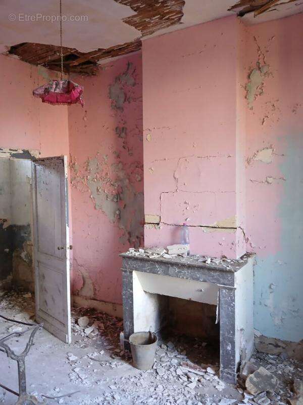 Maison à SAINT-JEAN-DE-BLAIGNAC