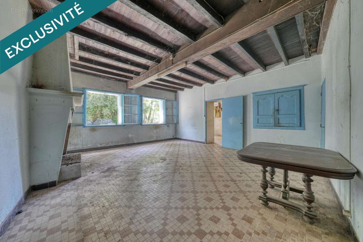 Maison 700 m² à Thenac  - photo 3