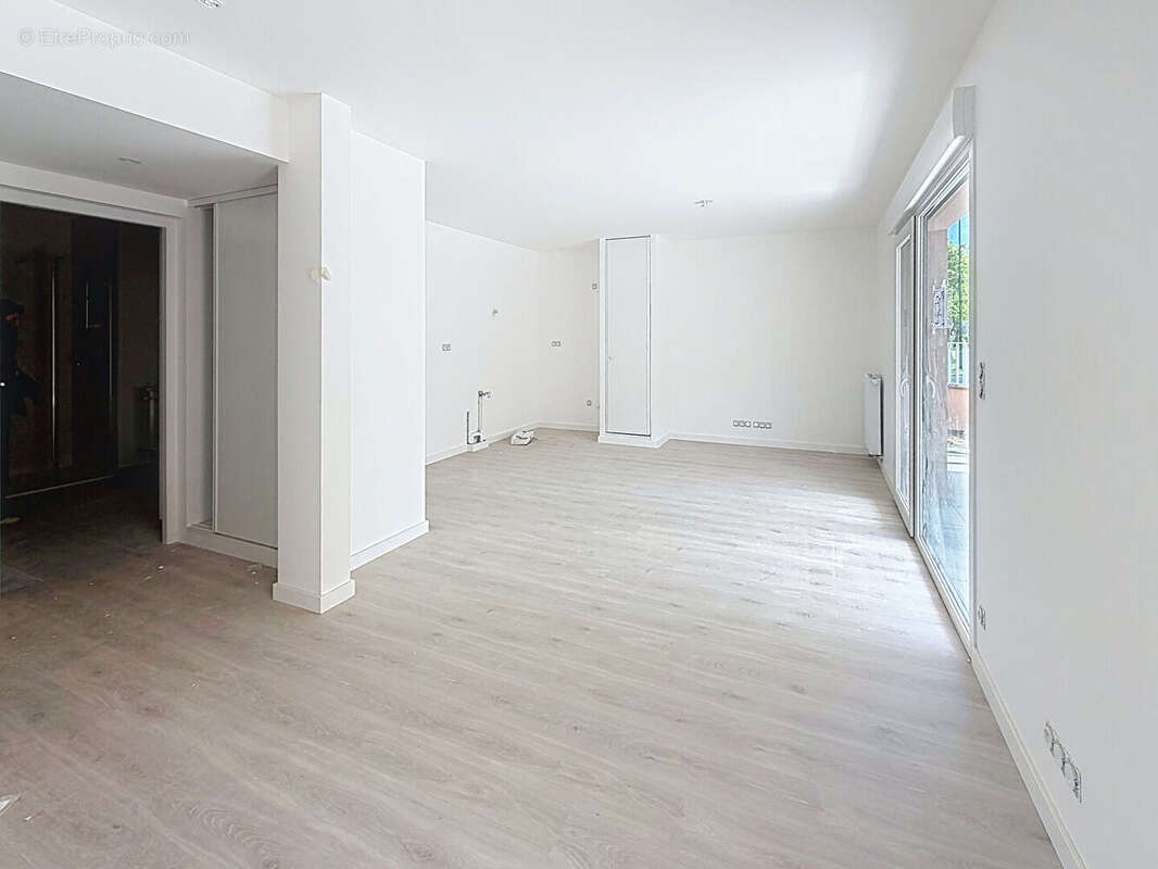 Appartement à LE RHEU