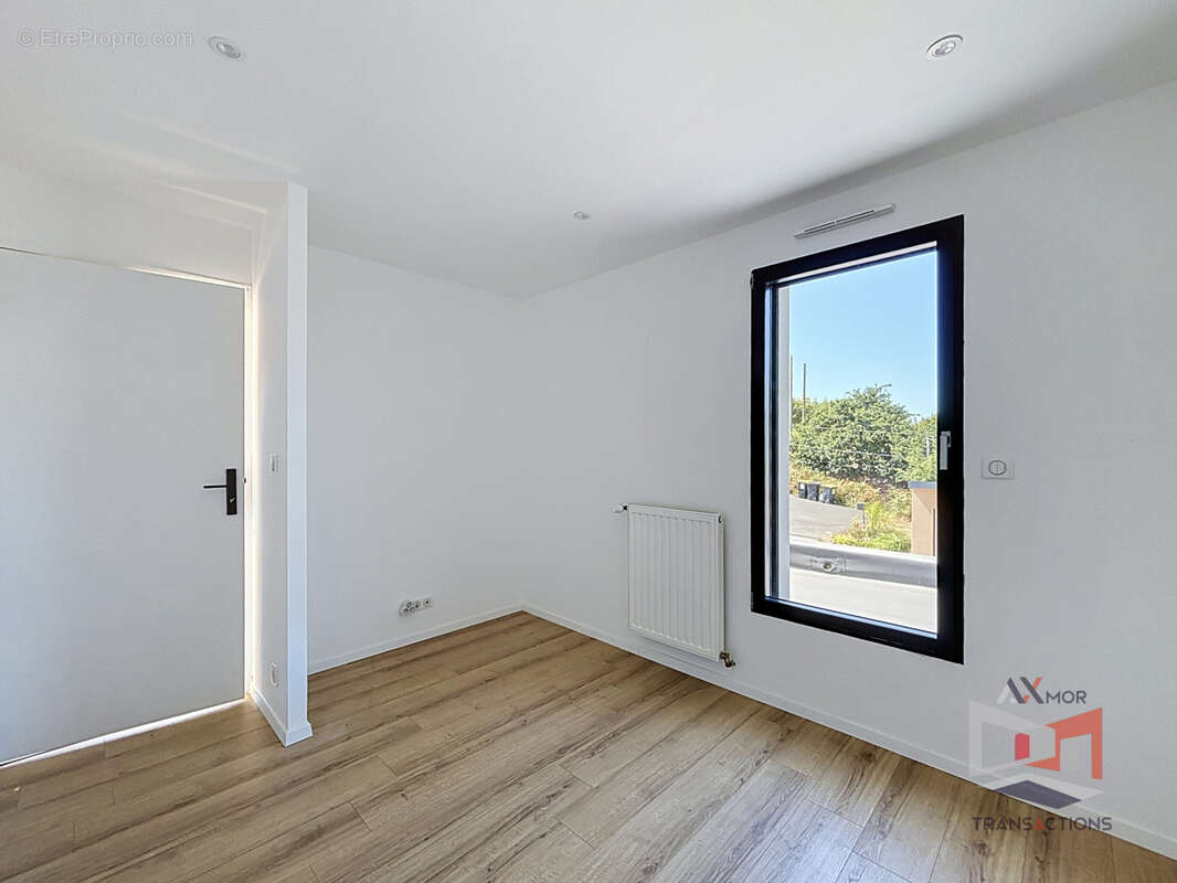 PLEUMEUR-BODOU : Maison contemporaine avec vue dégagée - au calme - photo 10