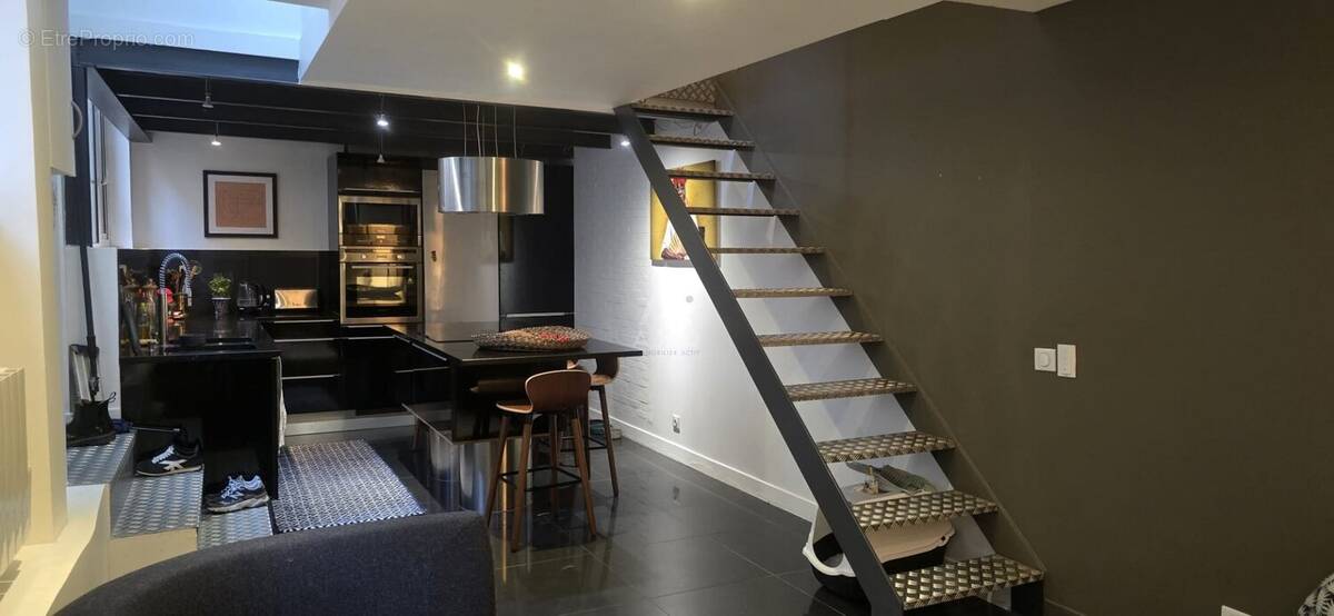 Appartement à PARIS-7E