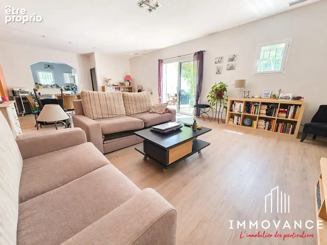 Maison 131 m² à Castries  - photo 3
