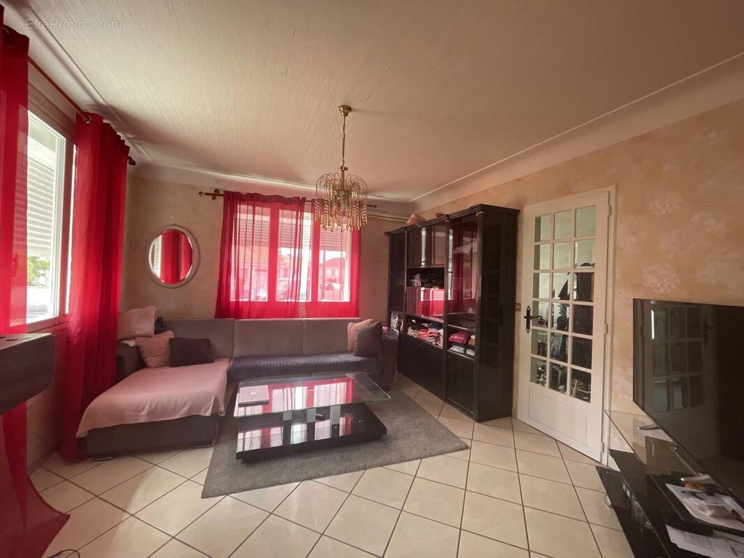 Maison à SAINT-SEBASTIEN-SUR-LOIRE