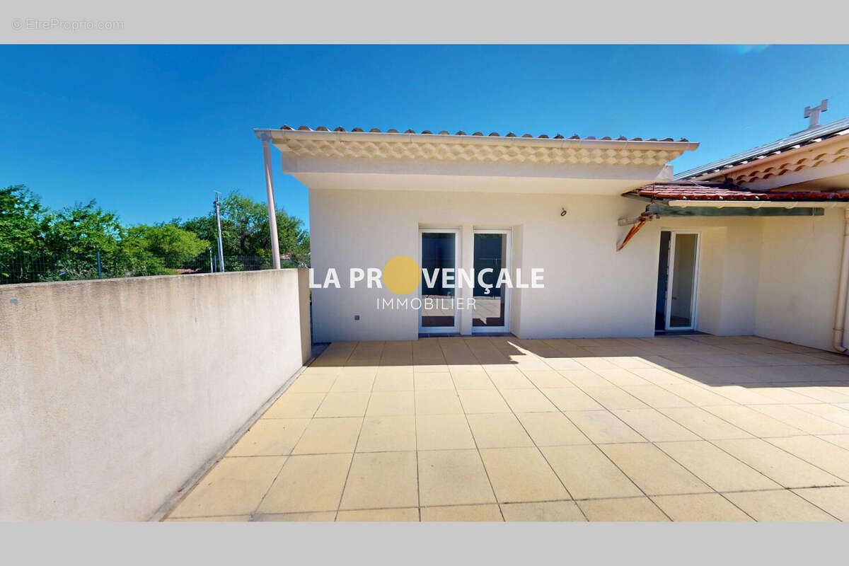 Maison à GREASQUE