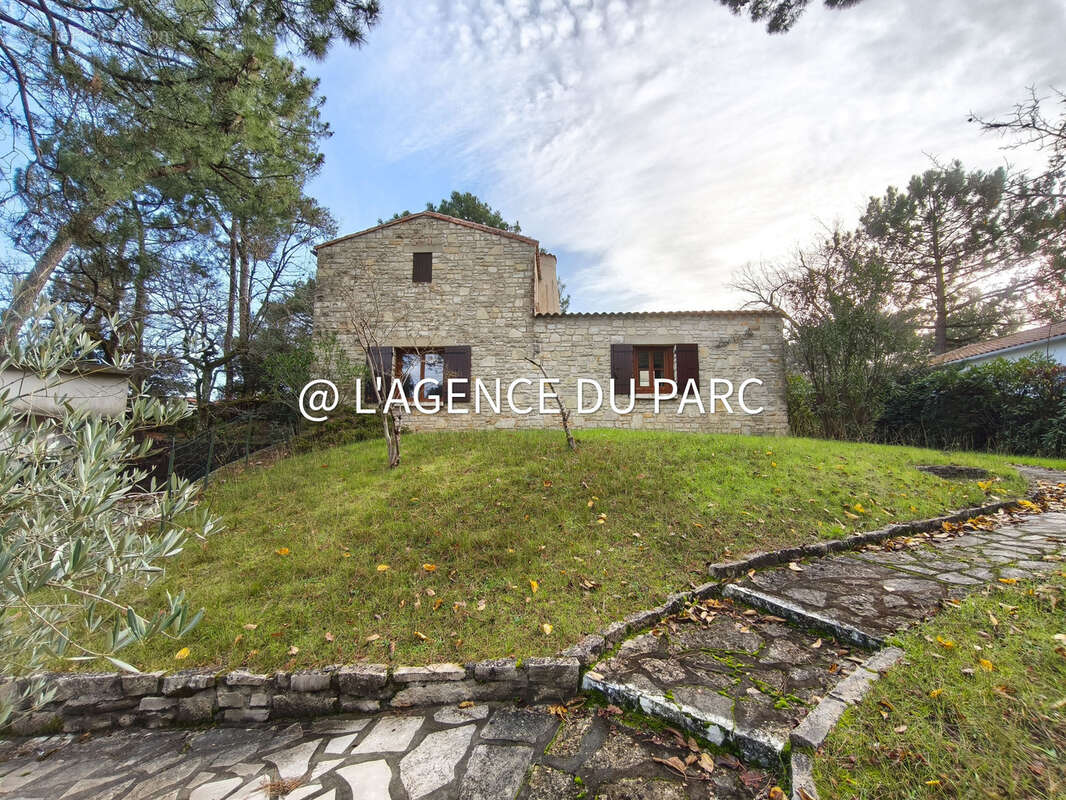 Maison à SAINT-GEORGES-DE-DIDONNE
