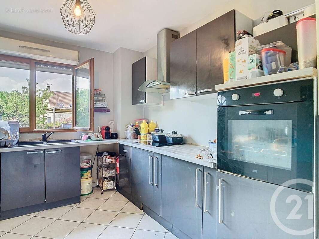 Maison à LA CHAPELLE-RABLAIS