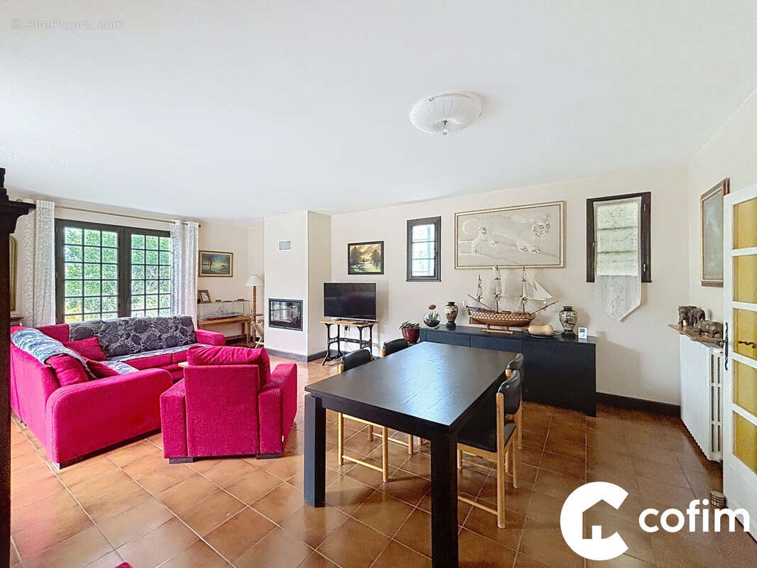 Maison 187 m² à Tarbes  - photo 4