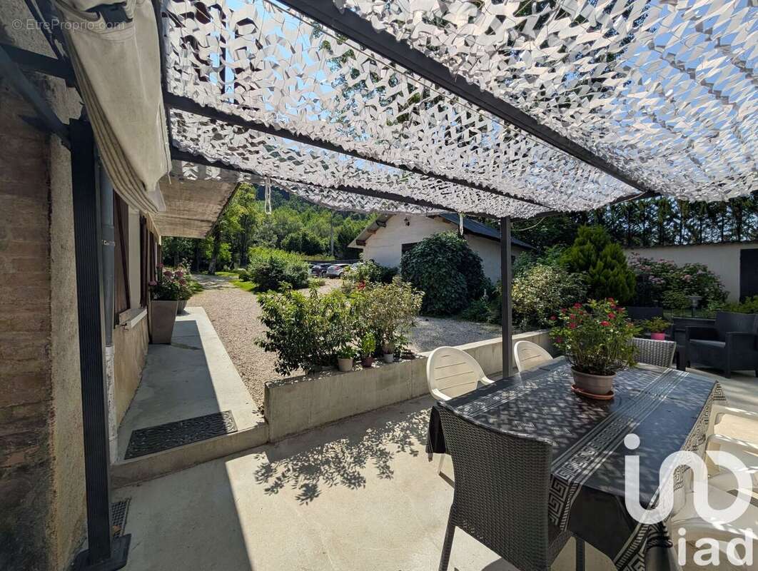 Maison 184 m² à Saint-Martin-De-La-Cluze  - photo 5