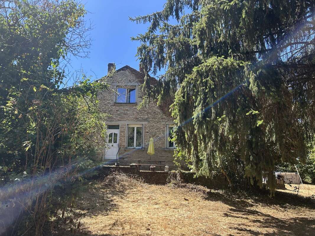 Charmante maison individuelle de 3 chambres avec grange attenante - photo 2