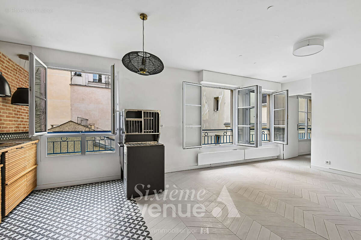 Appartement à PARIS-2E