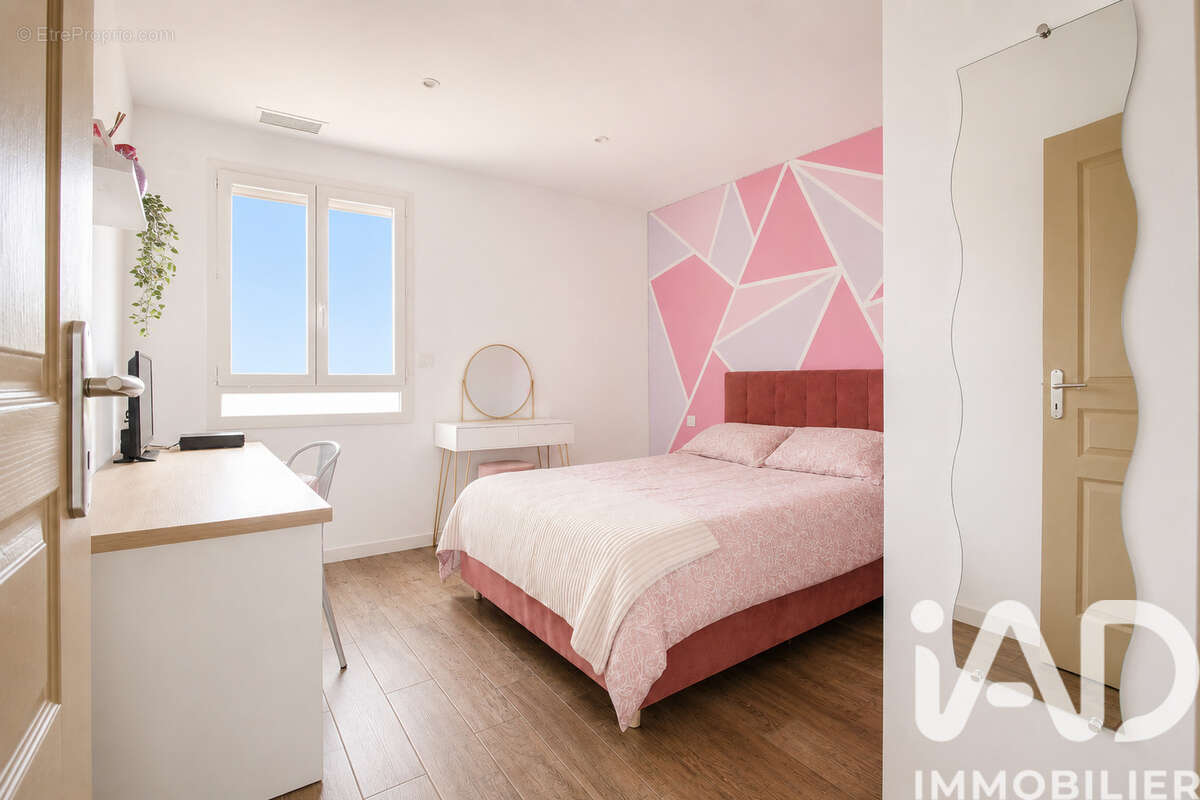 Maison 237 m² à Bages  - photo 7