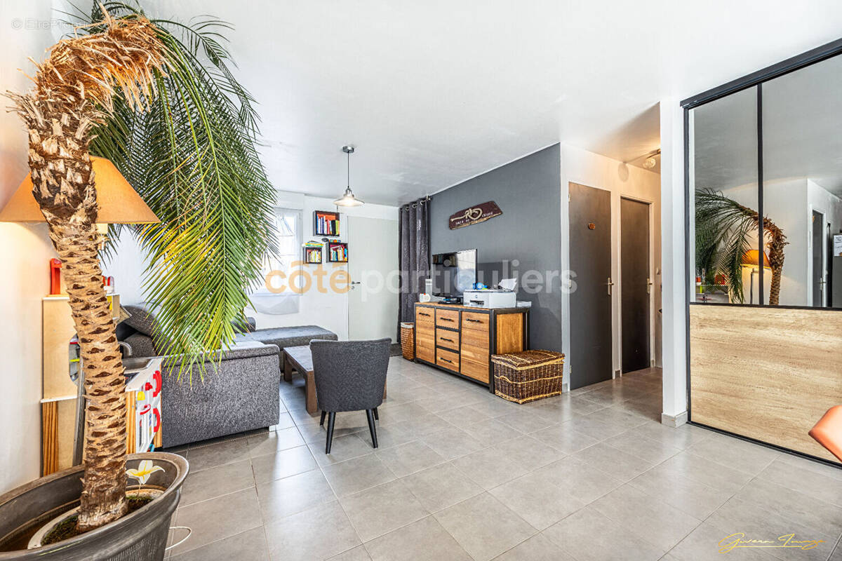 Maison à LA VILLE-ES-NONAIS