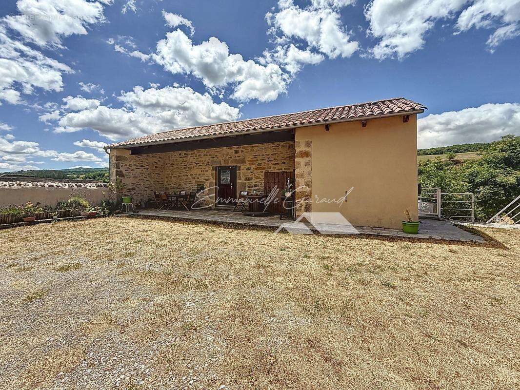 Maison à SAINTE-EULALIE-DE-CERNON