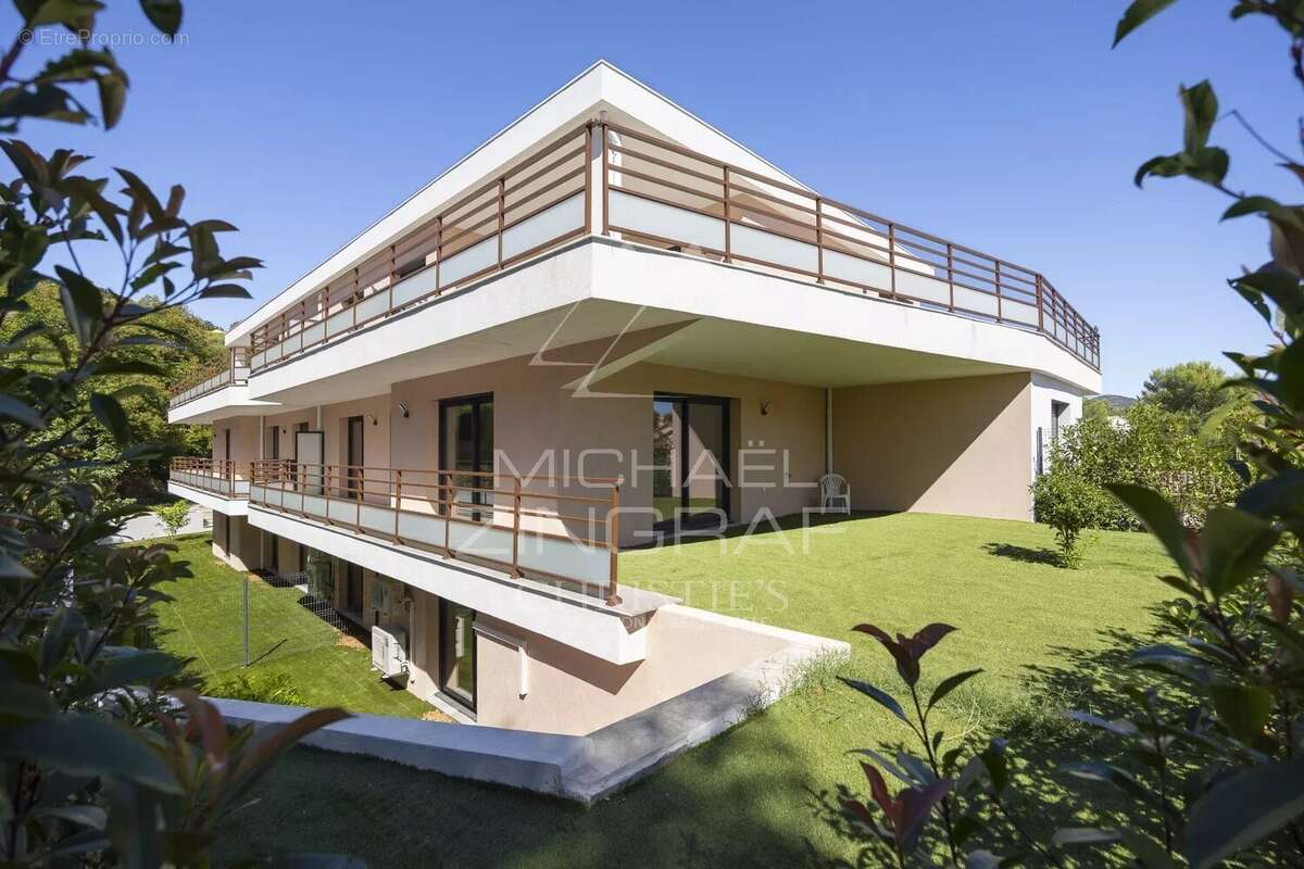 Appartement à SAINT-RAPHAEL