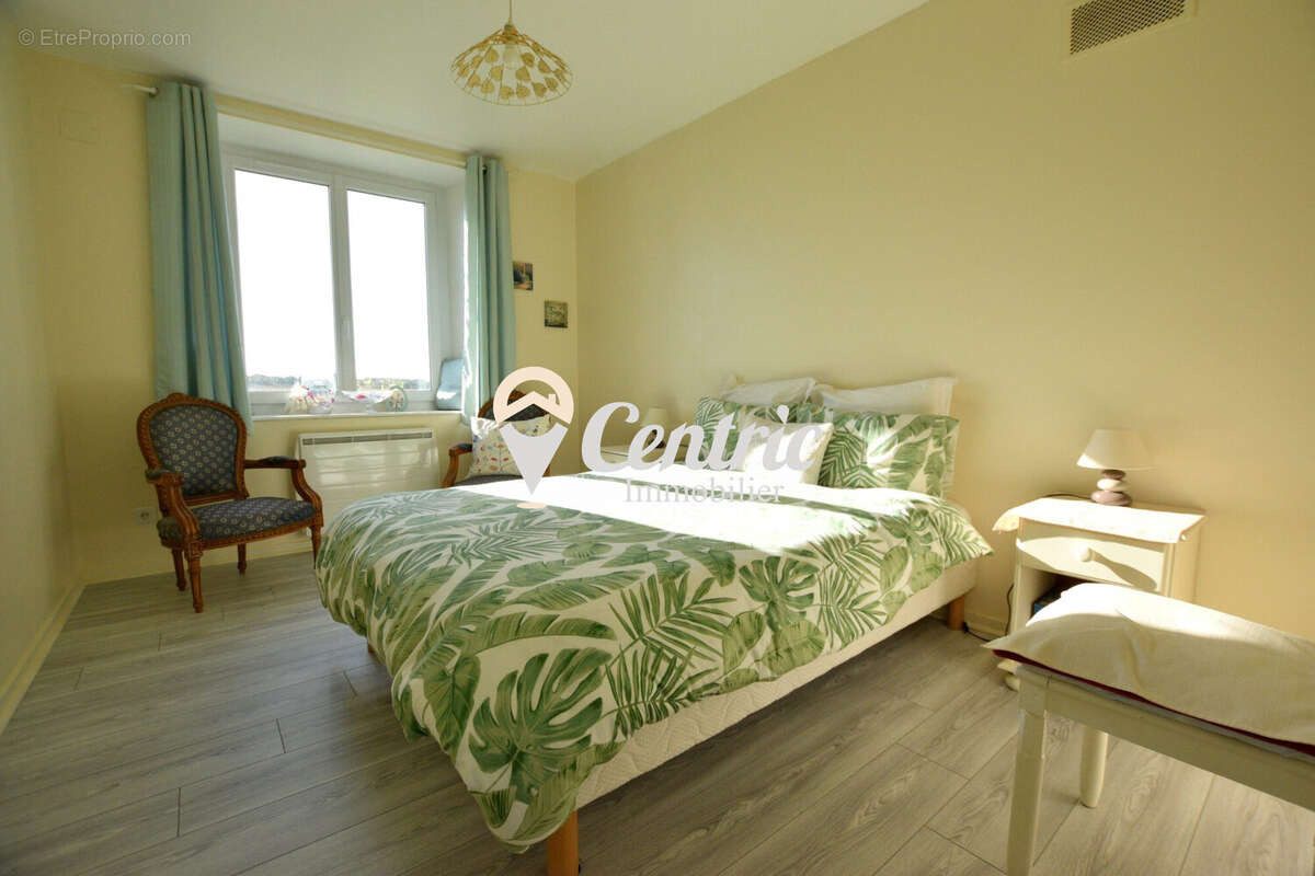 Maison à ARGENTON-CHATEAU