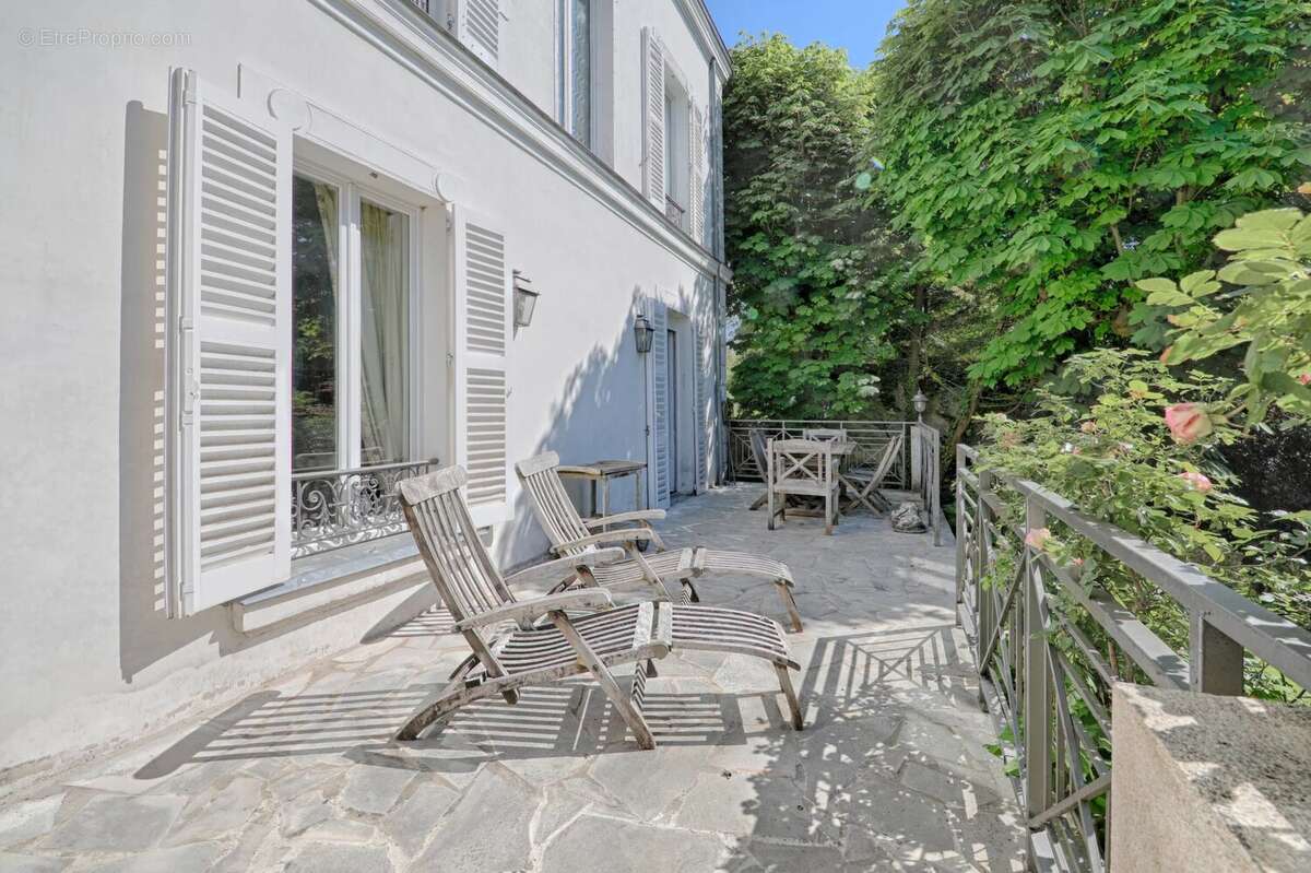 Maison à SAINT-MAUR-DES-FOSSES