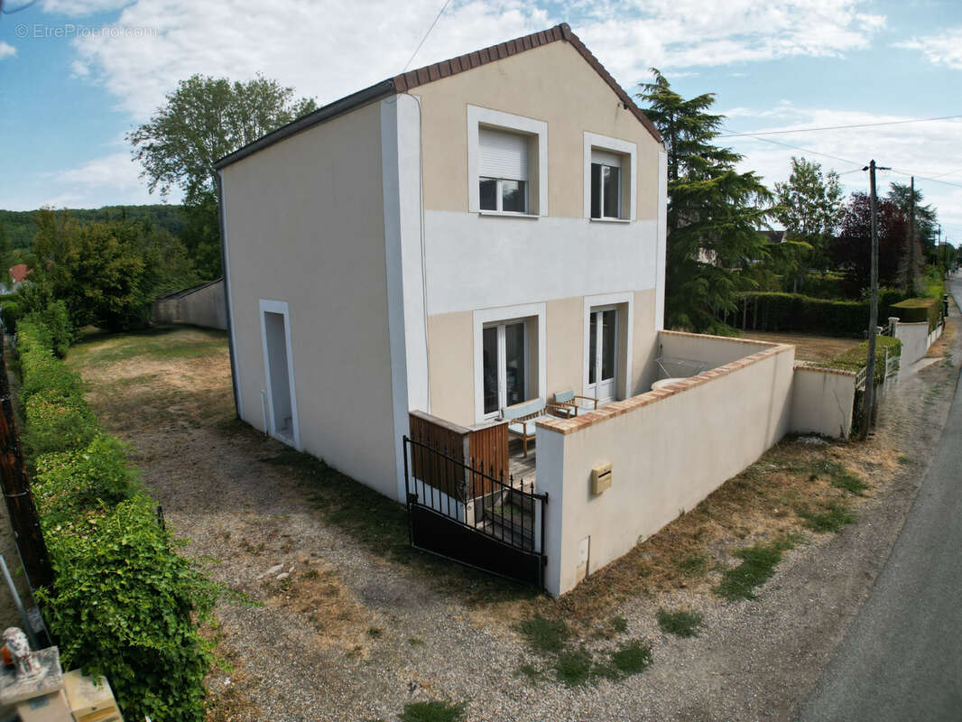 Maison 4 chambres à 5 min à pied du centre-ville et des écoles ! - photo 16