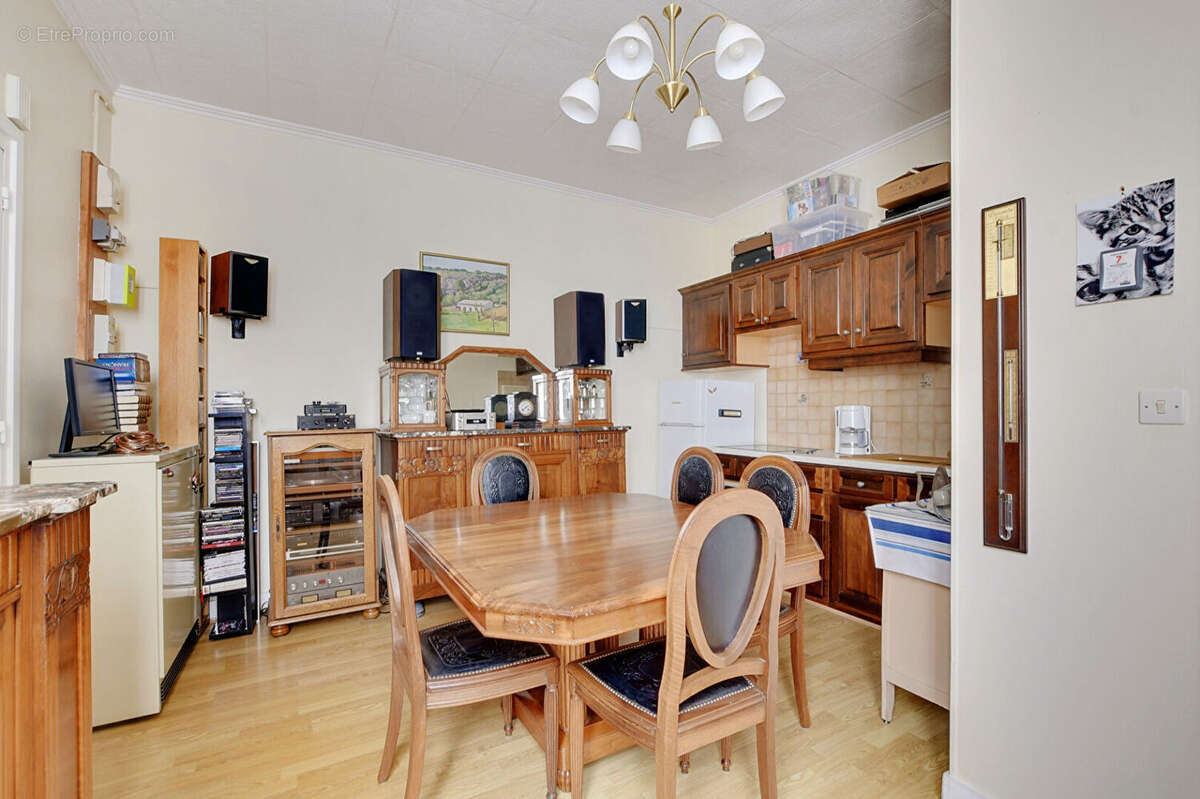 Appartement à PARIS-19E