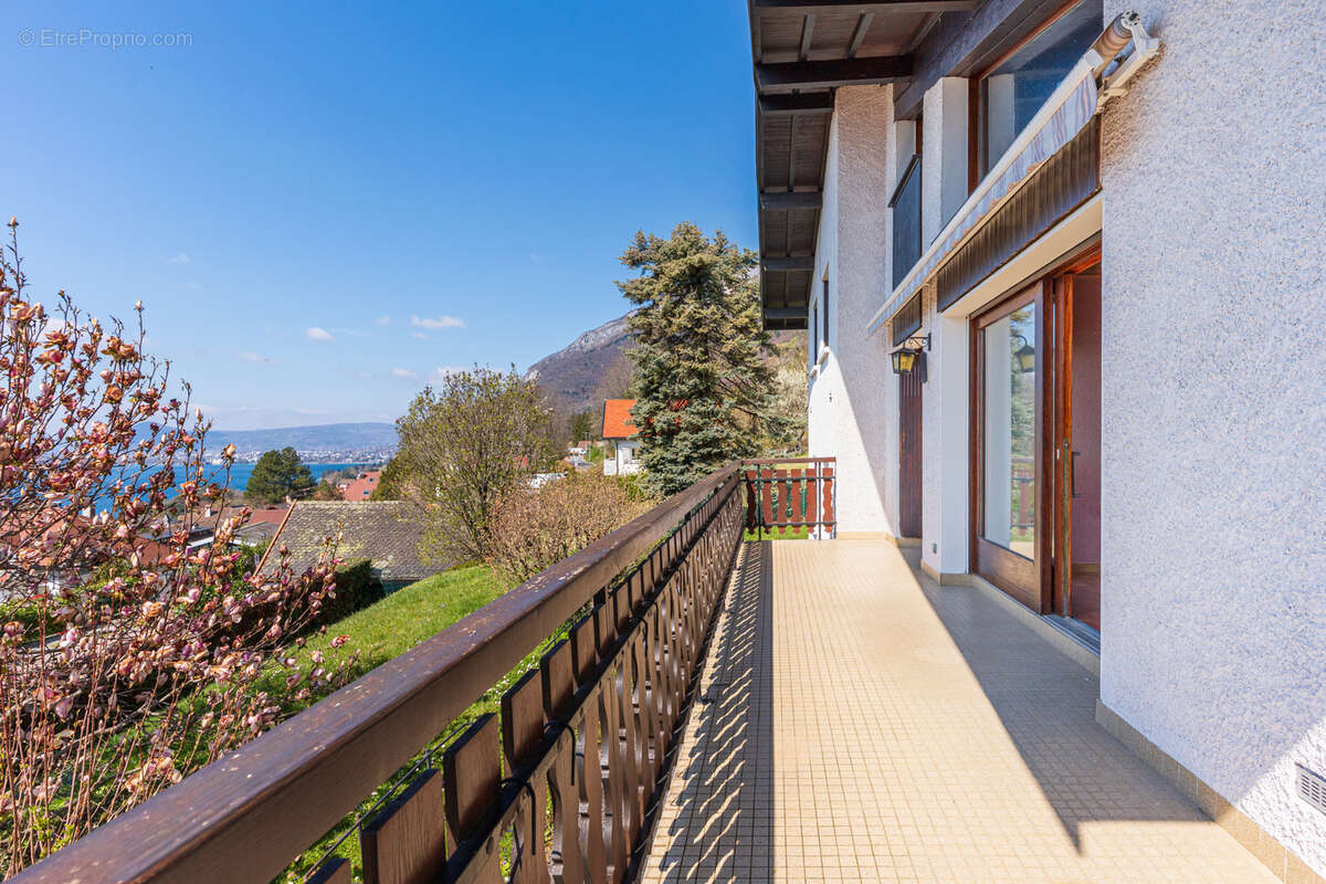 Maison à VEYRIER-DU-LAC