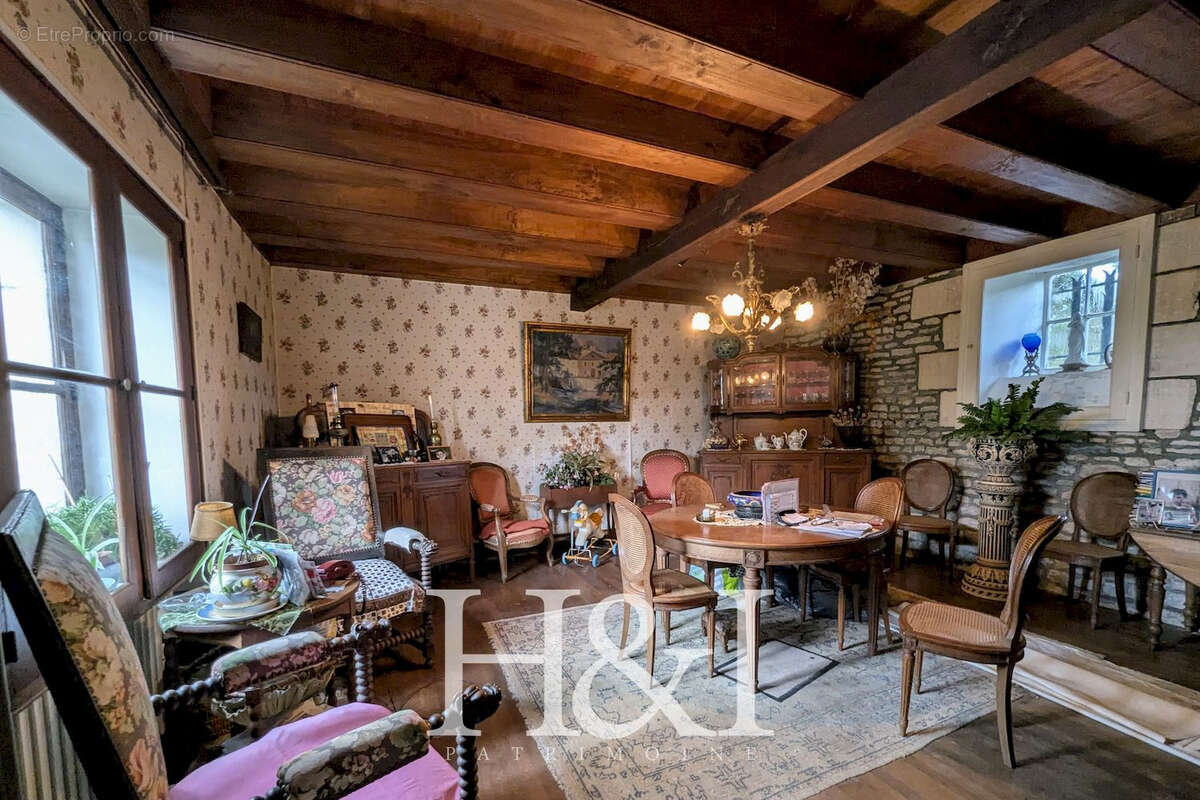 Maison à JAUNAY-CLAN