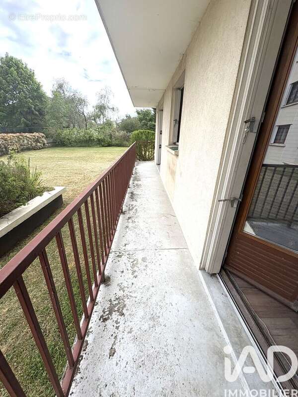 Photo 7 - Appartement à LIVRY-GARGAN