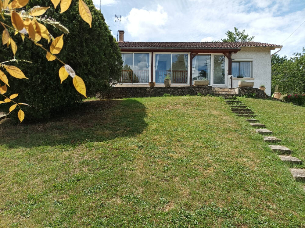 Maison à MONSEMPRON-LIBOS