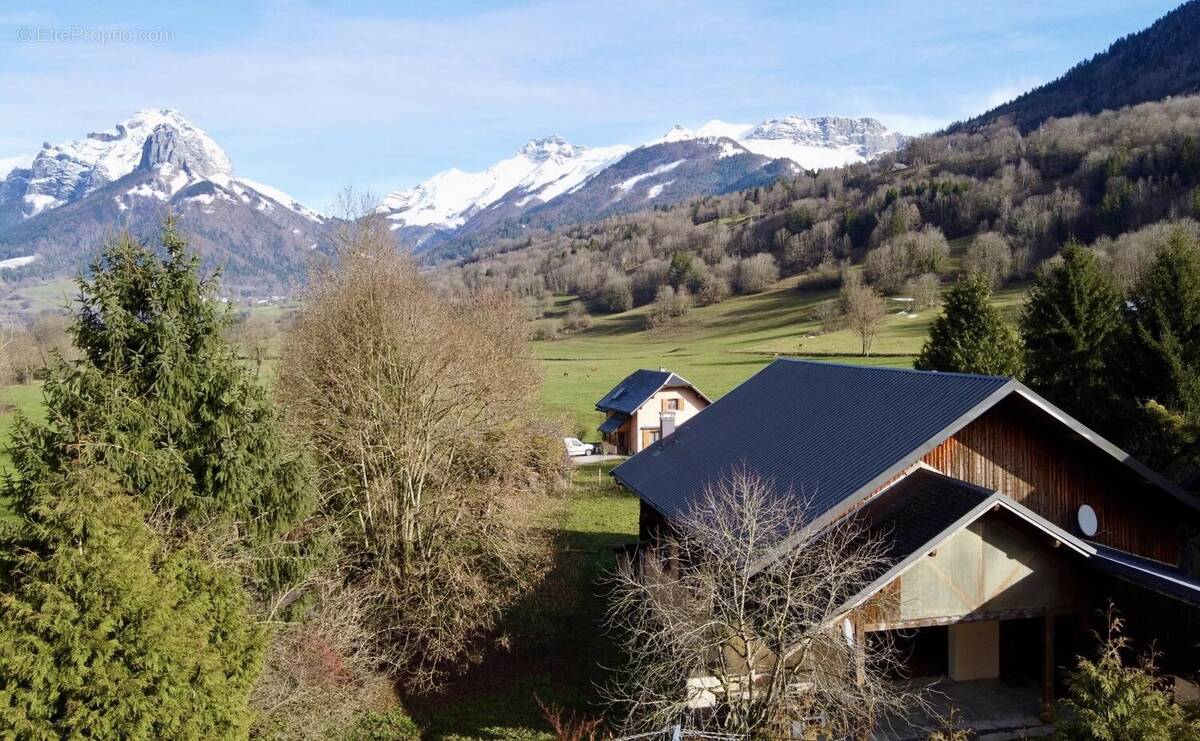Maison à ECOLE