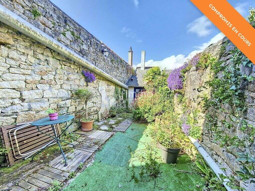 Maison à PLONEVEZ-PORZAY