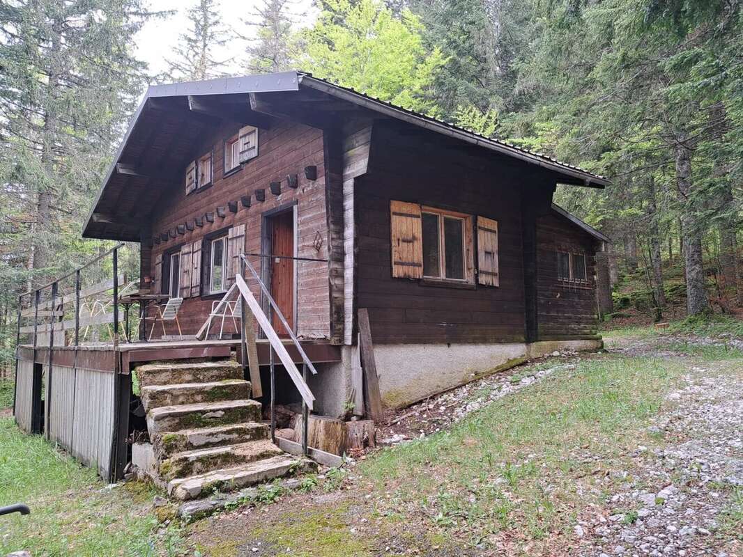 Maison à MOUTHE