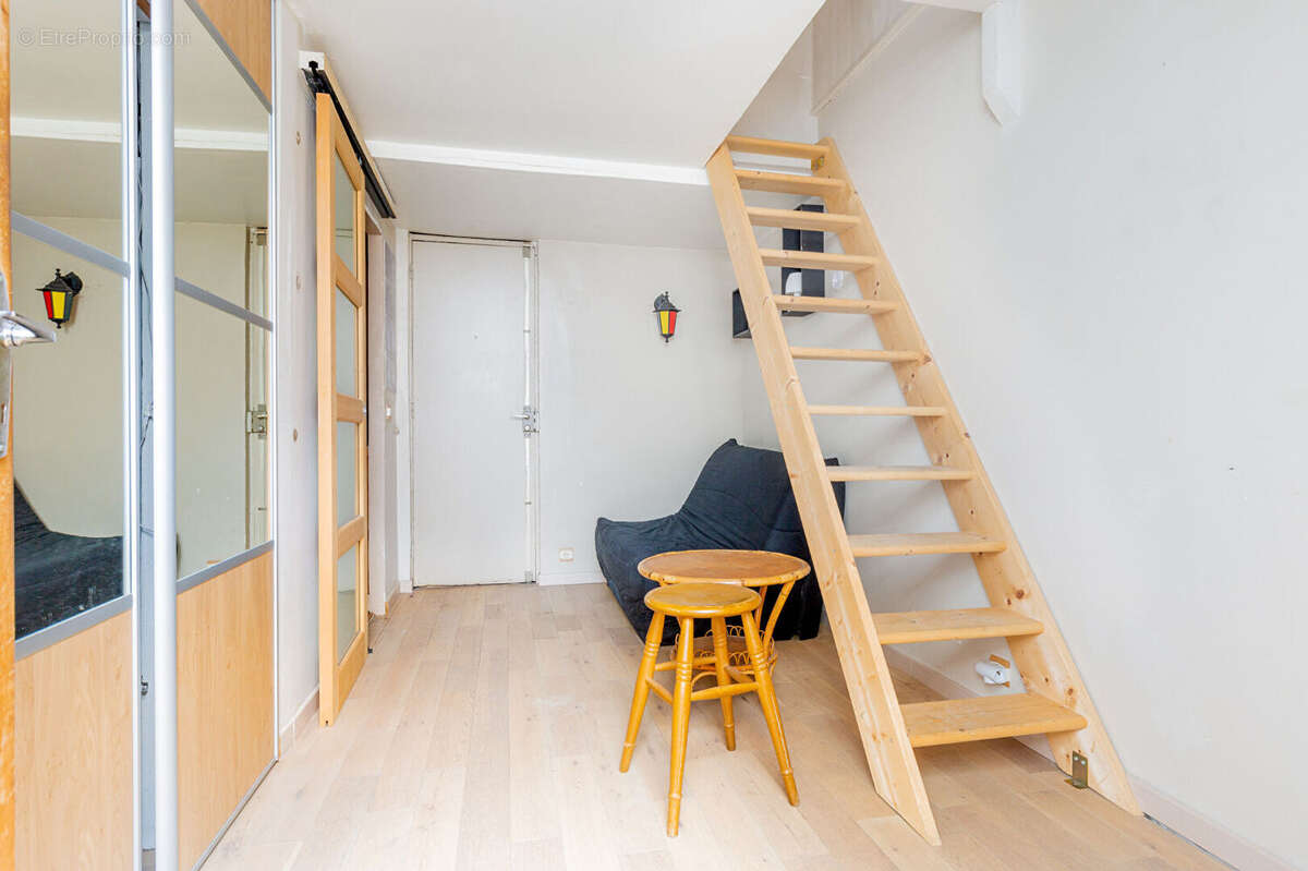 Appartement à PARIS-19E