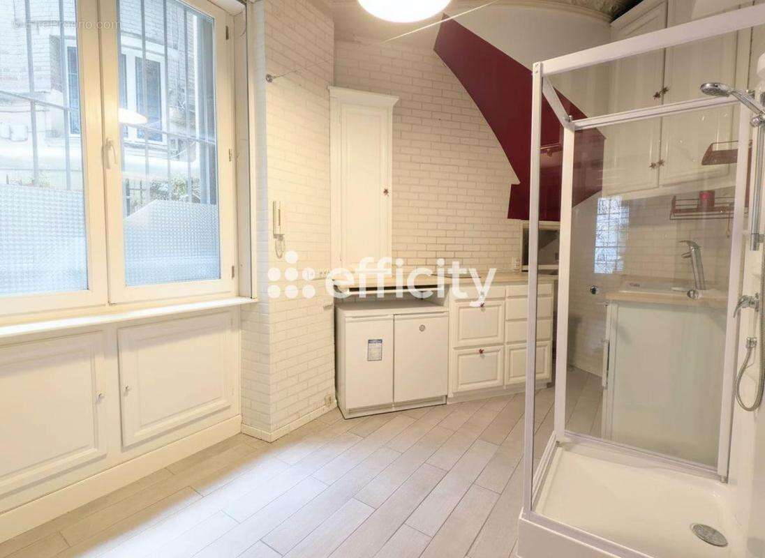 Appartement à PARIS-12E