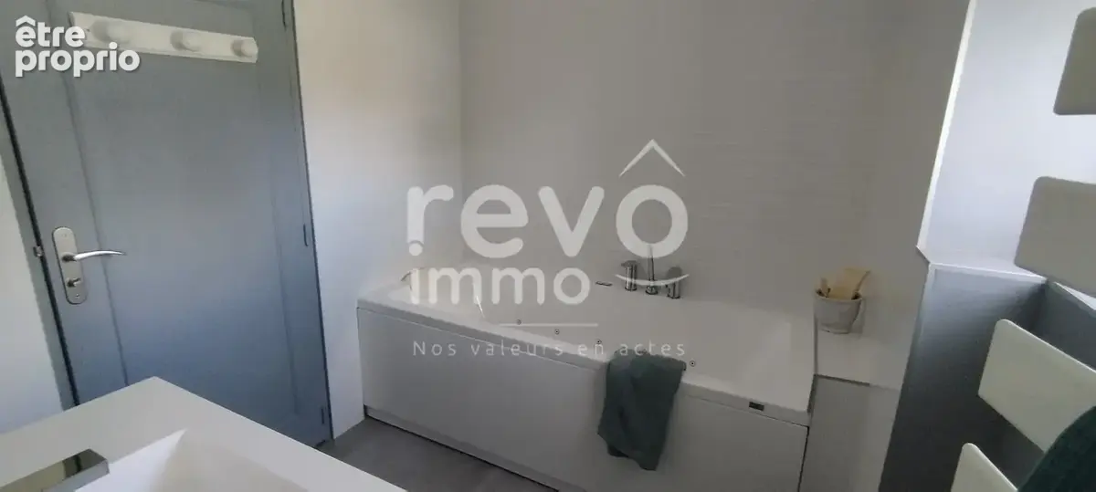 Mozé sur Louet, longère de charme entièrement restaurée sur un terrain 7750 m² - photo 10