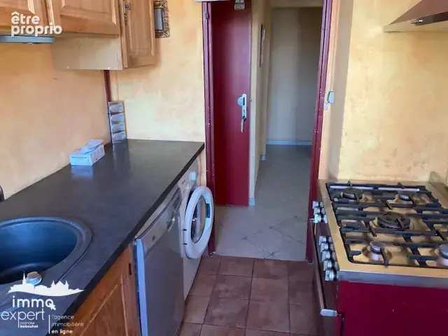 CONTREXEVILLE, Bel Appartement T5 très lumineux, en 1er étage,  situé au calme et proche des commodités ! - photo 9