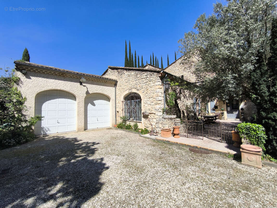 Maison à MIRMANDE