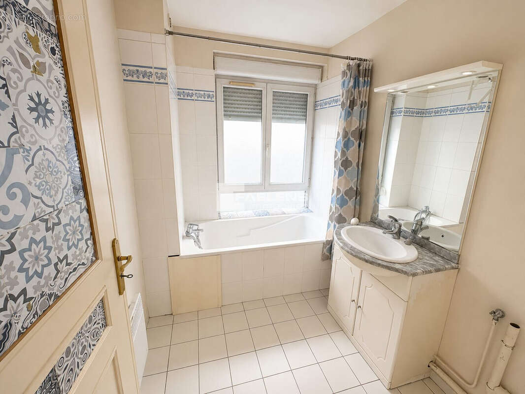 Appartement 53 m² à Lille  - photo 4