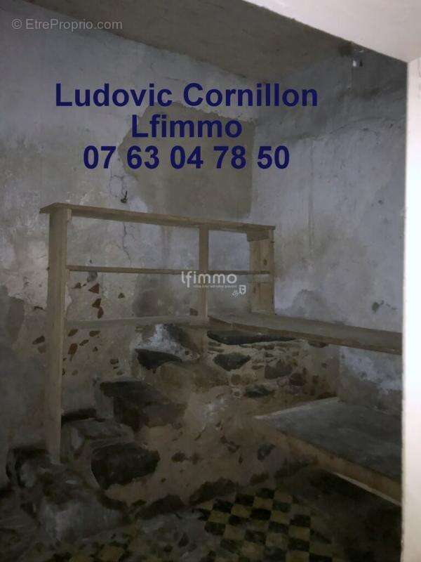 Maison à PIERRE-BUFFIERE