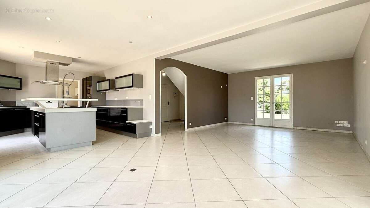 Maison 244 m² à Beaufay  - photo 7