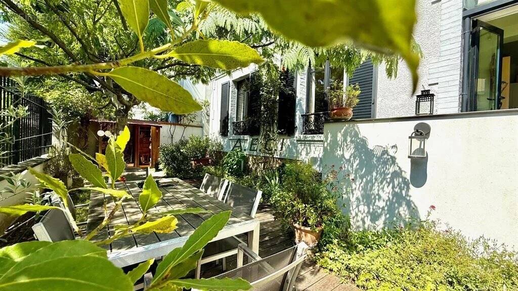 Maison à ASNIERES-SUR-SEINE