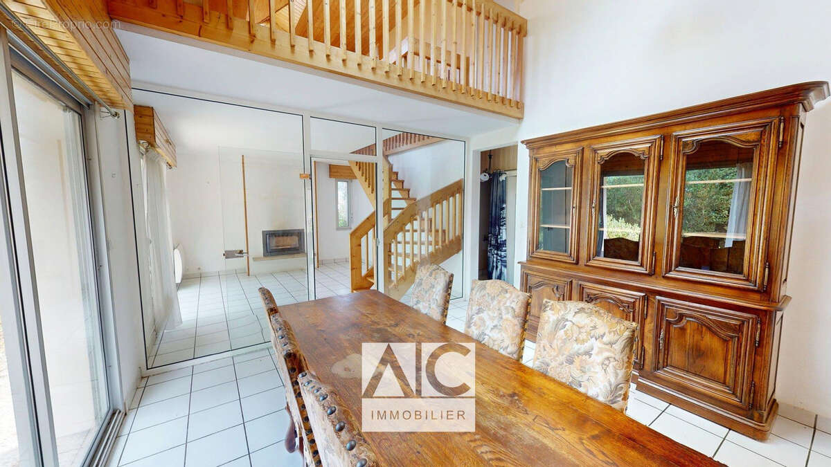 Maison à SAINT-NICOLAS-DU-PELEM