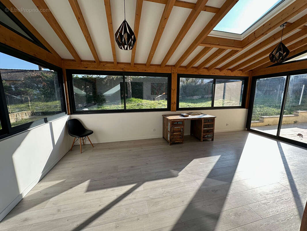 Maison à CHAMPAGNE-AU-MONT-D'OR