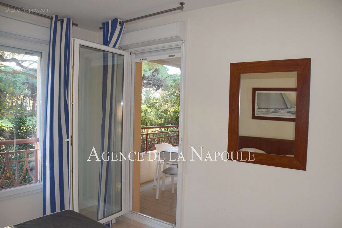 Appartement à MANDELIEU-LA-NAPOULE