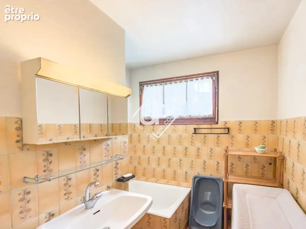 Maison avec deux appartements et terrain plat - photo 6