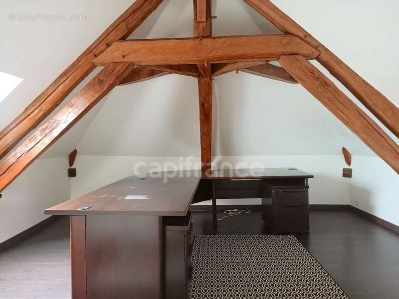 Maison à THORIGNY-SUR-OREUSE