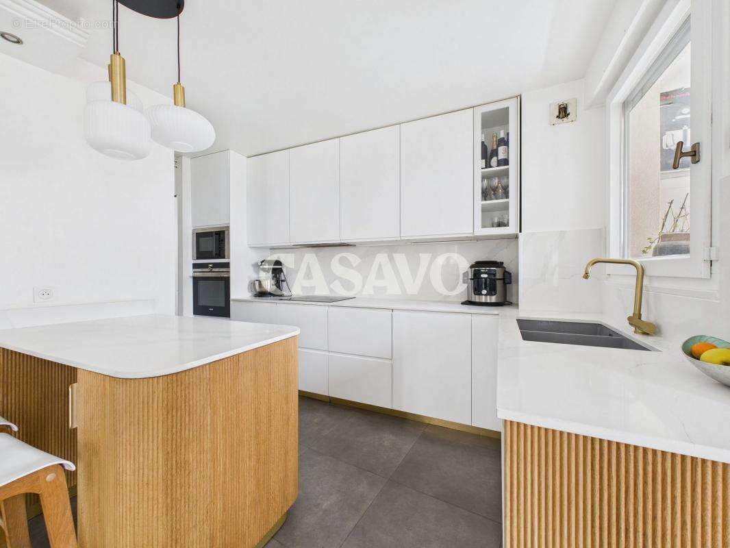 Appartement à CHARENTON-LE-PONT